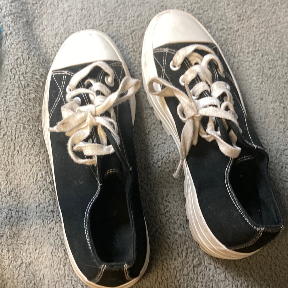 NOBO shoes. They are good shape. Size 9